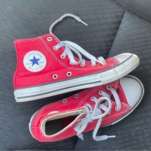 Kids Converse Chuck Taylor shoes size 2.5y